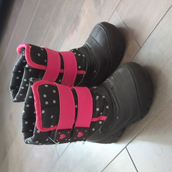Wonder Nation Toddler Size 6 Snow Boots - Picture 1 of 6